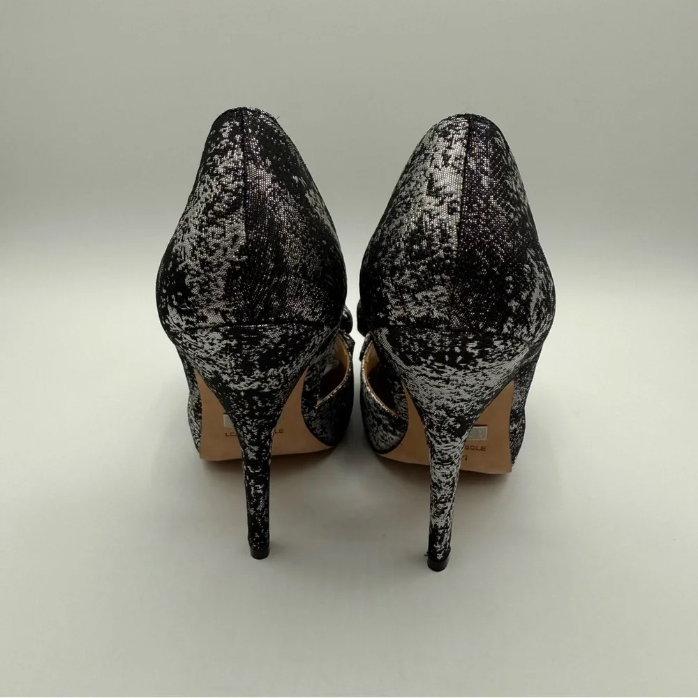 Badgley Mischka Platform Peep Toes Metallic Silver-Black Bow Heels Size 7.5 M - Picture 6 of 16